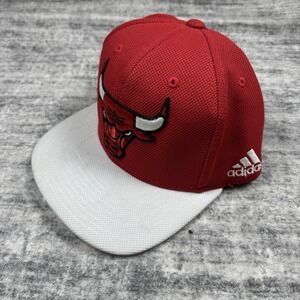 Adidas NBA Chicago Bulls Logo Adjustable Snapback Hat Cap Youth Red Grey